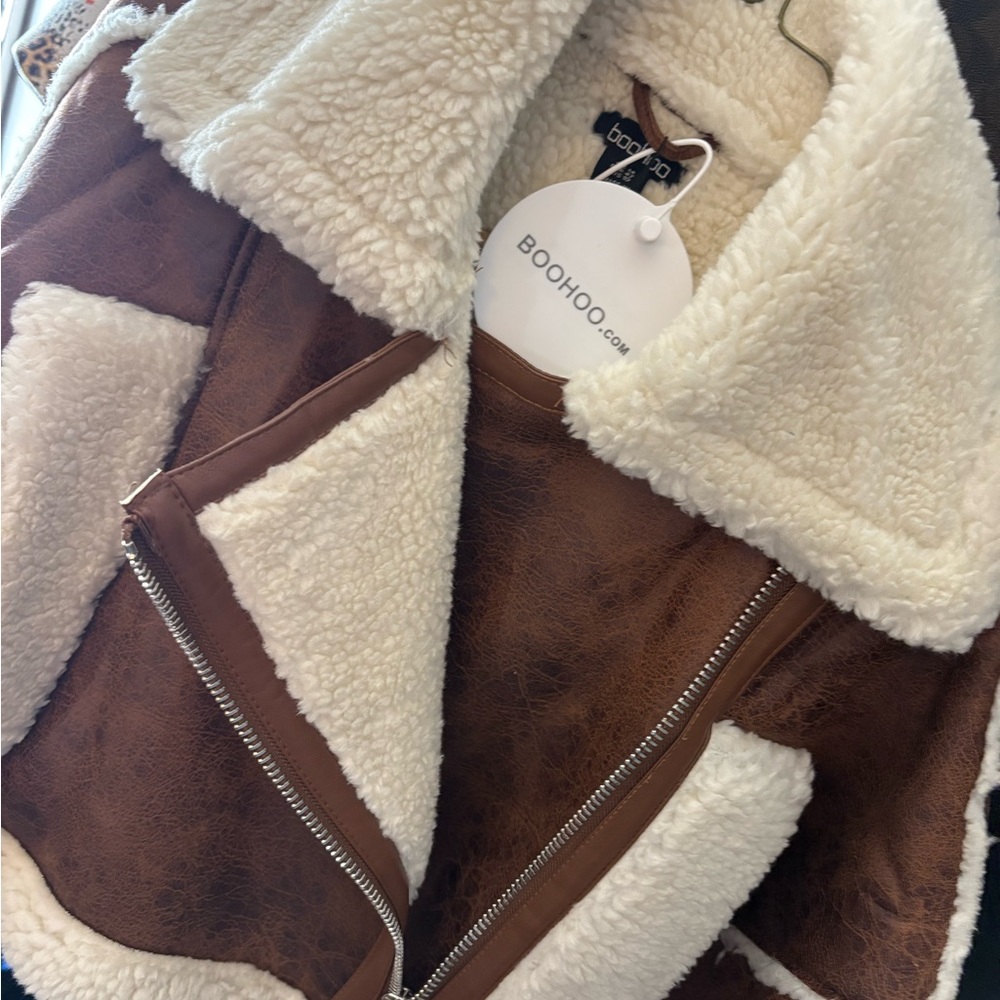 Faux shearling cropped jacket